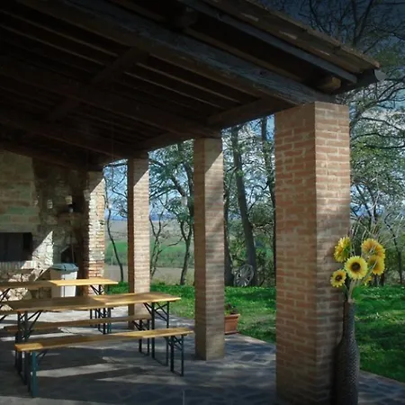 Podere I Sorbi, Spacious Tuscan Villa, Lajatico, Nr Pisa