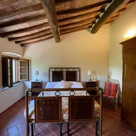 Holiday home Podere I Sorbi, Spacious Tuscan Villa, Lajatico, Nr Pisa *