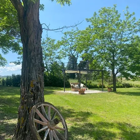 Holiday home Podere I Sorbi, Spacious Tuscan Villa, Lajatico, Nr Pisa