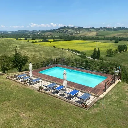 펜션 Podere I Sorbi, Spacious Tuscan In Lajatico, Near Pisa & Volterra *