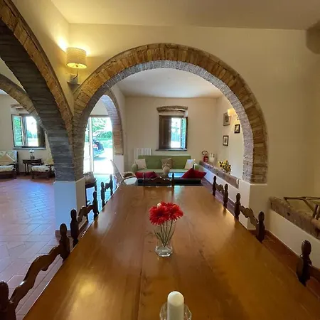 Podere I Sorbi, Spacious Tuscan In Lajatico, Near Pisa & Volterra 펜션 *