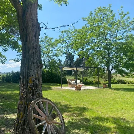펜션 Podere I Sorbi, Spacious Tuscan In Lajatico, Near Pisa & Volterra